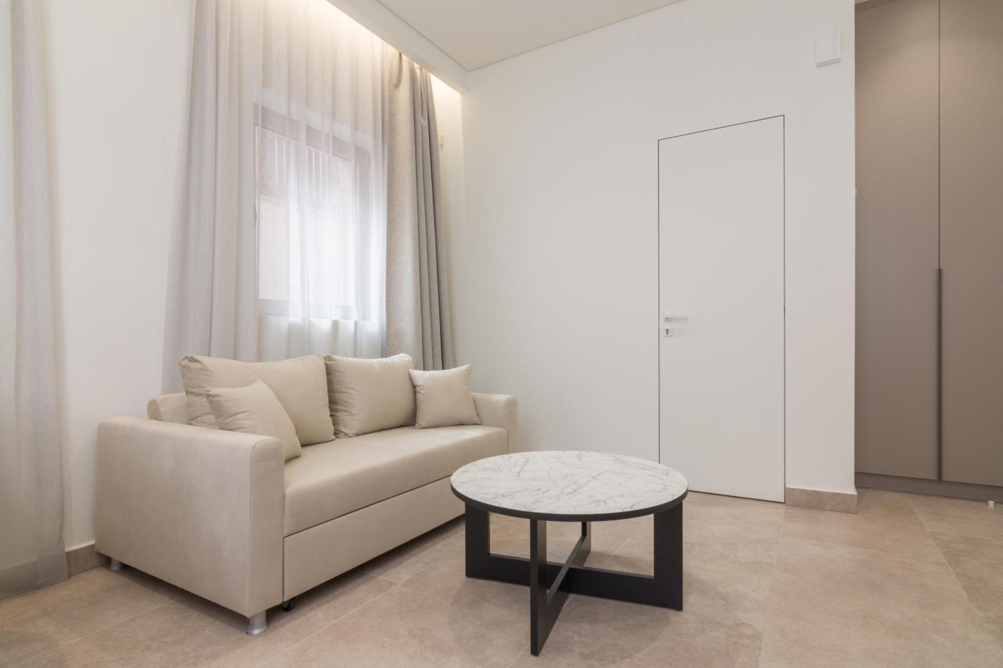 Socrates Fully Equipped Apartments With Unique Design เอเธนส์ ภายนอก รูปภาพ