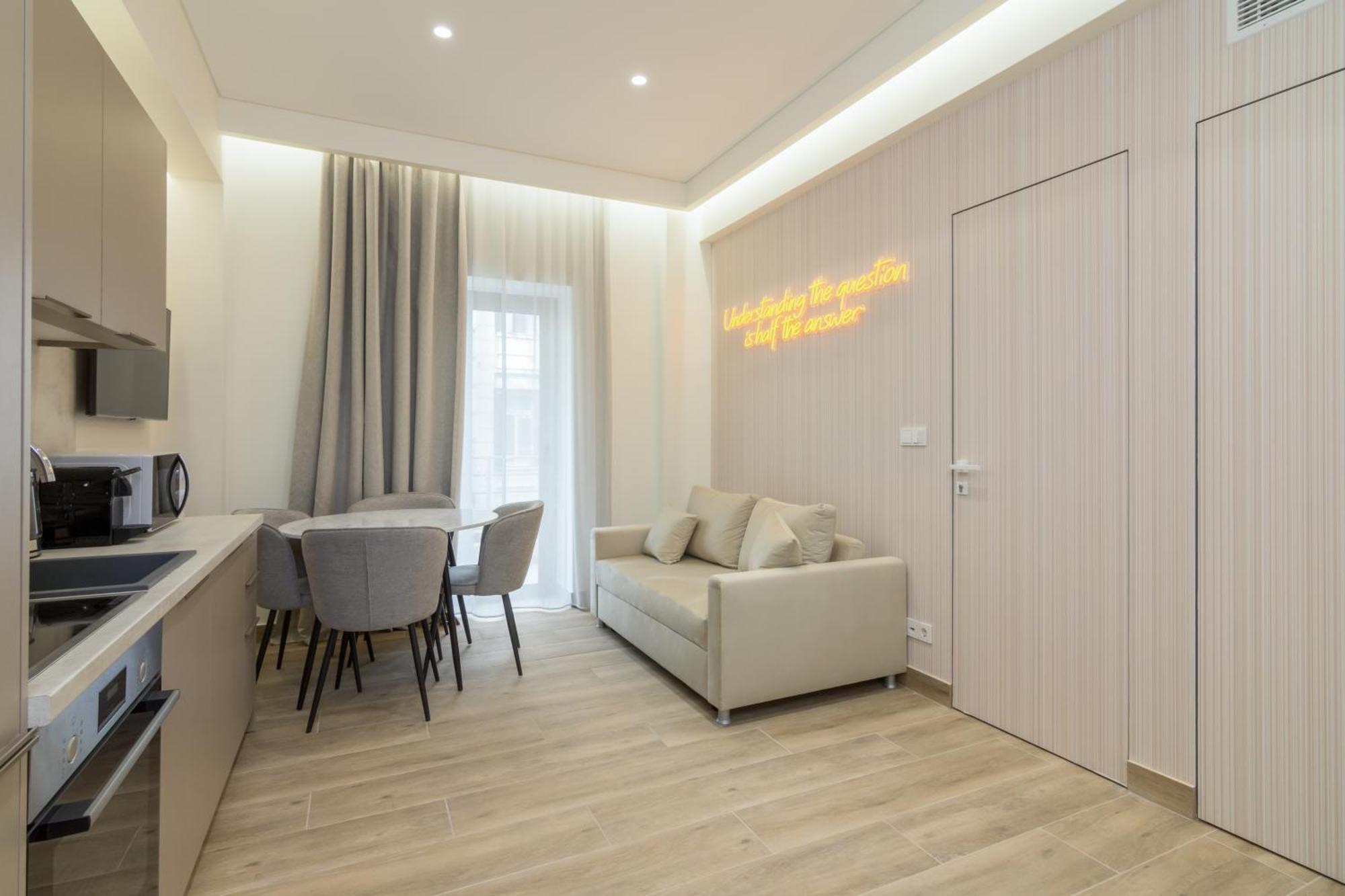 Socrates Fully Equipped Apartments With Unique Design เอเธนส์ ภายนอก รูปภาพ
