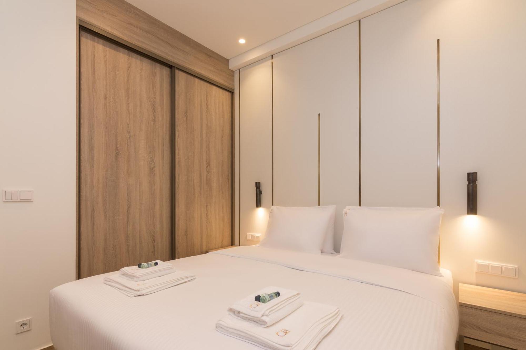 Socrates Fully Equipped Apartments With Unique Design เอเธนส์ ภายนอก รูปภาพ