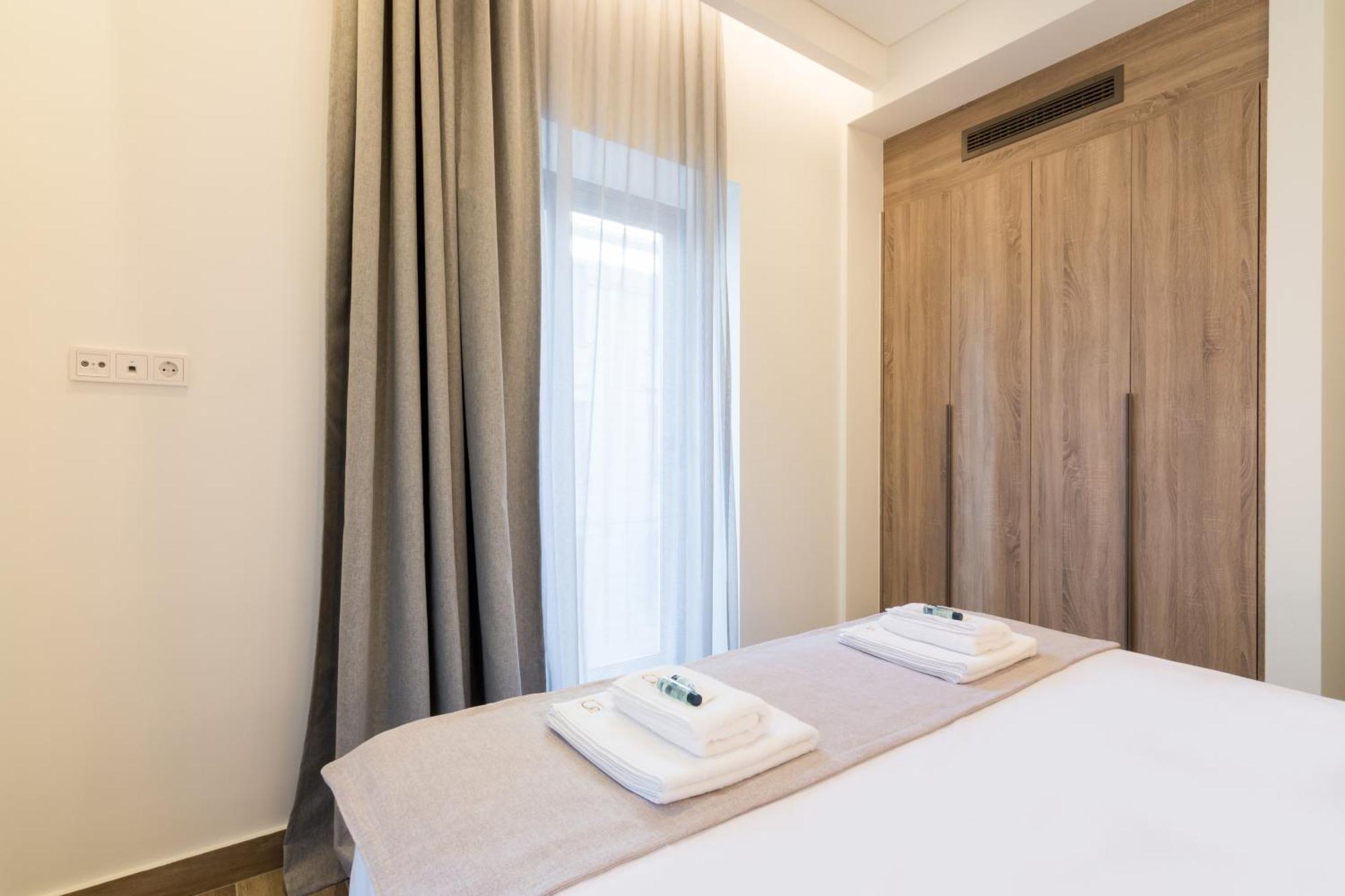 Socrates Fully Equipped Apartments With Unique Design เอเธนส์ ภายนอก รูปภาพ