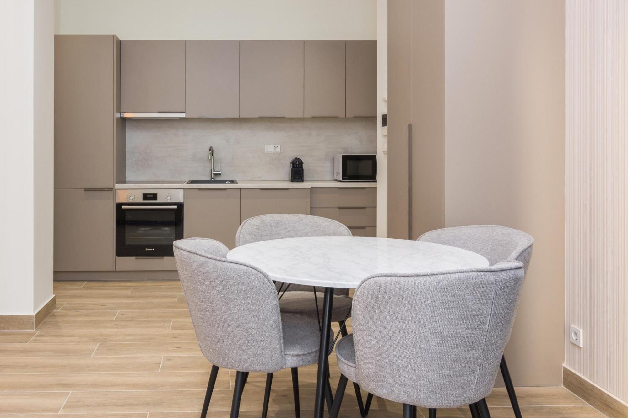 Socrates Fully Equipped Apartments With Unique Design เอเธนส์ ภายนอก รูปภาพ