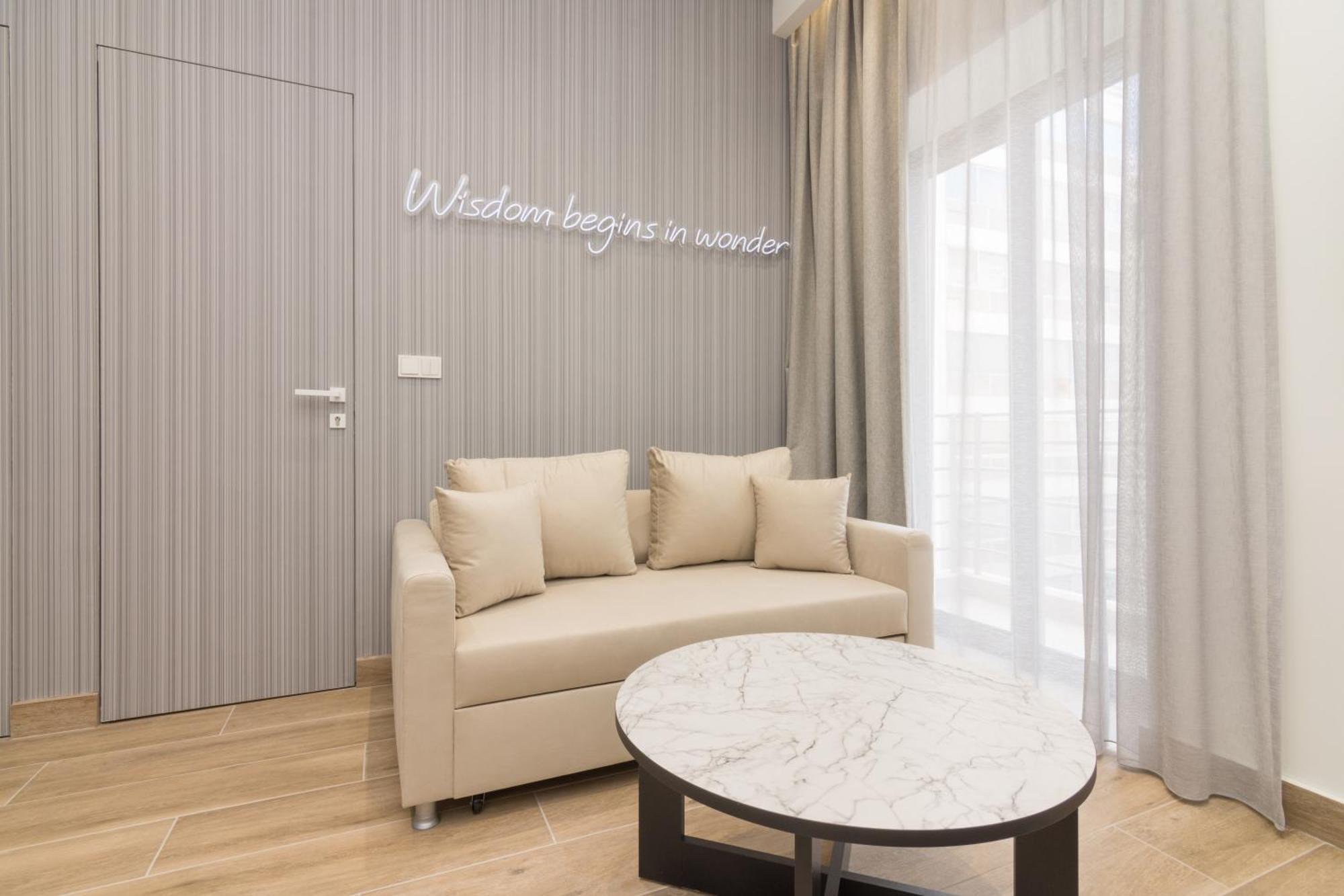 Socrates Fully Equipped Apartments With Unique Design เอเธนส์ ภายนอก รูปภาพ